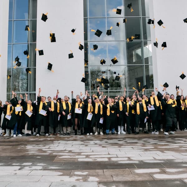Félicitations à tous les nouveaux diplômés du campus CESI d’Angoulême !