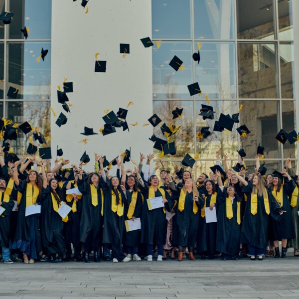 Remise des diplômes 2026 : Félicitations aux diplômés